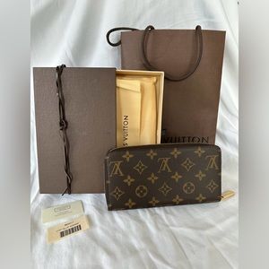Louis Vuitton Zippy Wallet Monogram